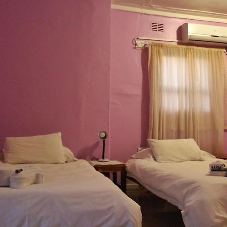 The Farmhouse Boutique Guesthouse And Beergarden Cc Outjo Bagian luar foto