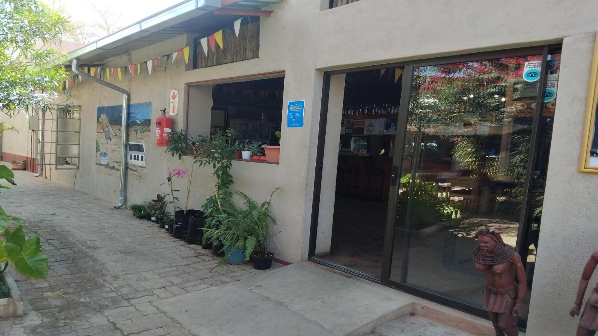 The Farmhouse Boutique Guesthouse And Beergarden Cc Outjo Bagian luar foto